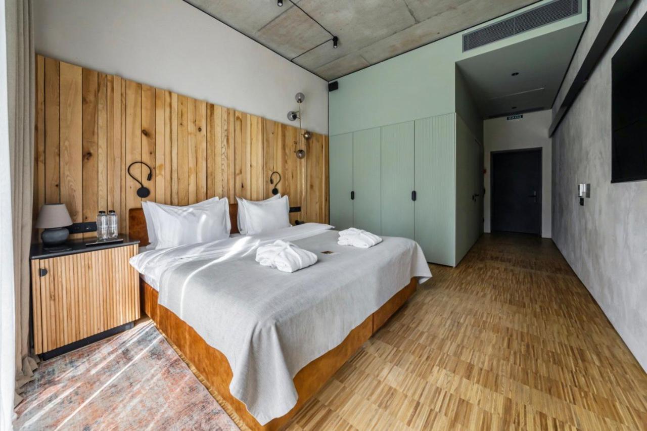 Otel Shelest