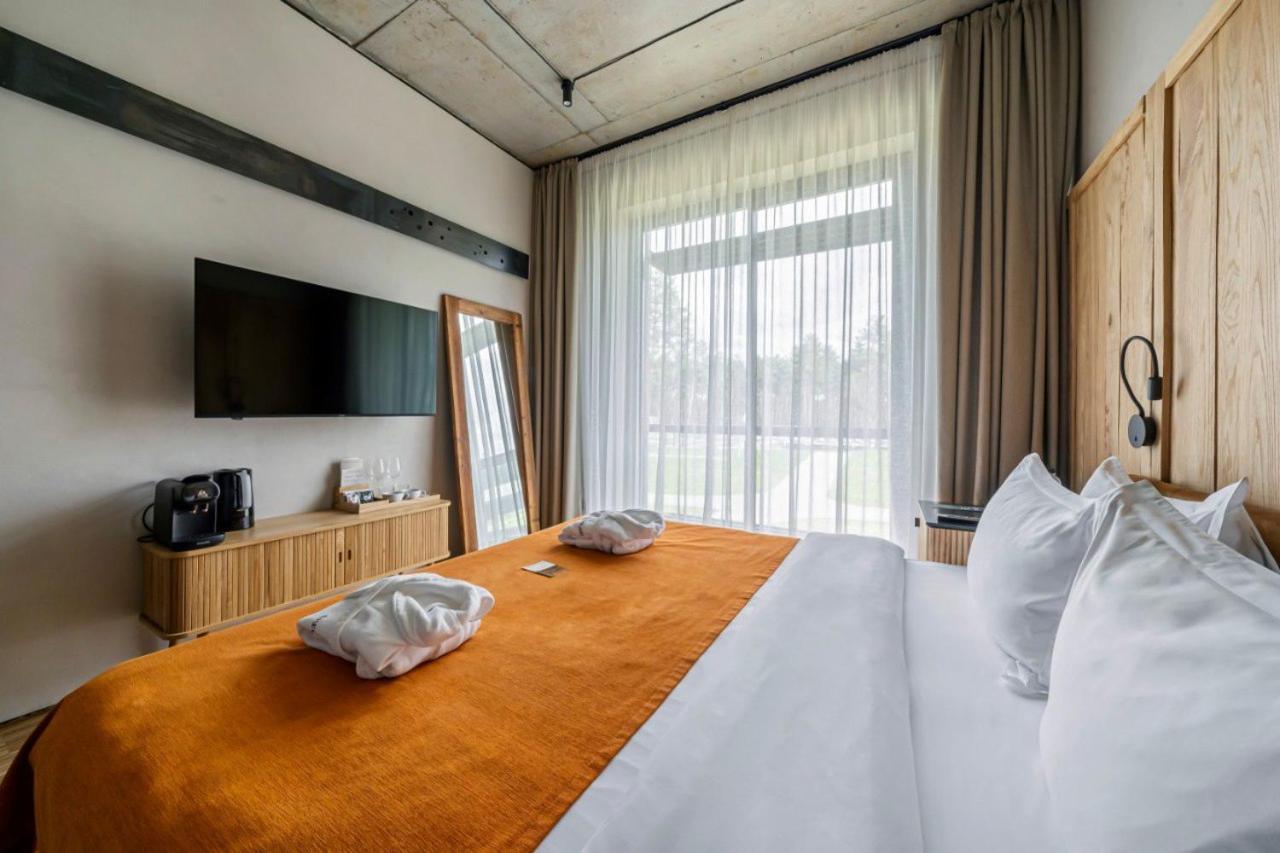 Shelest Hotel *